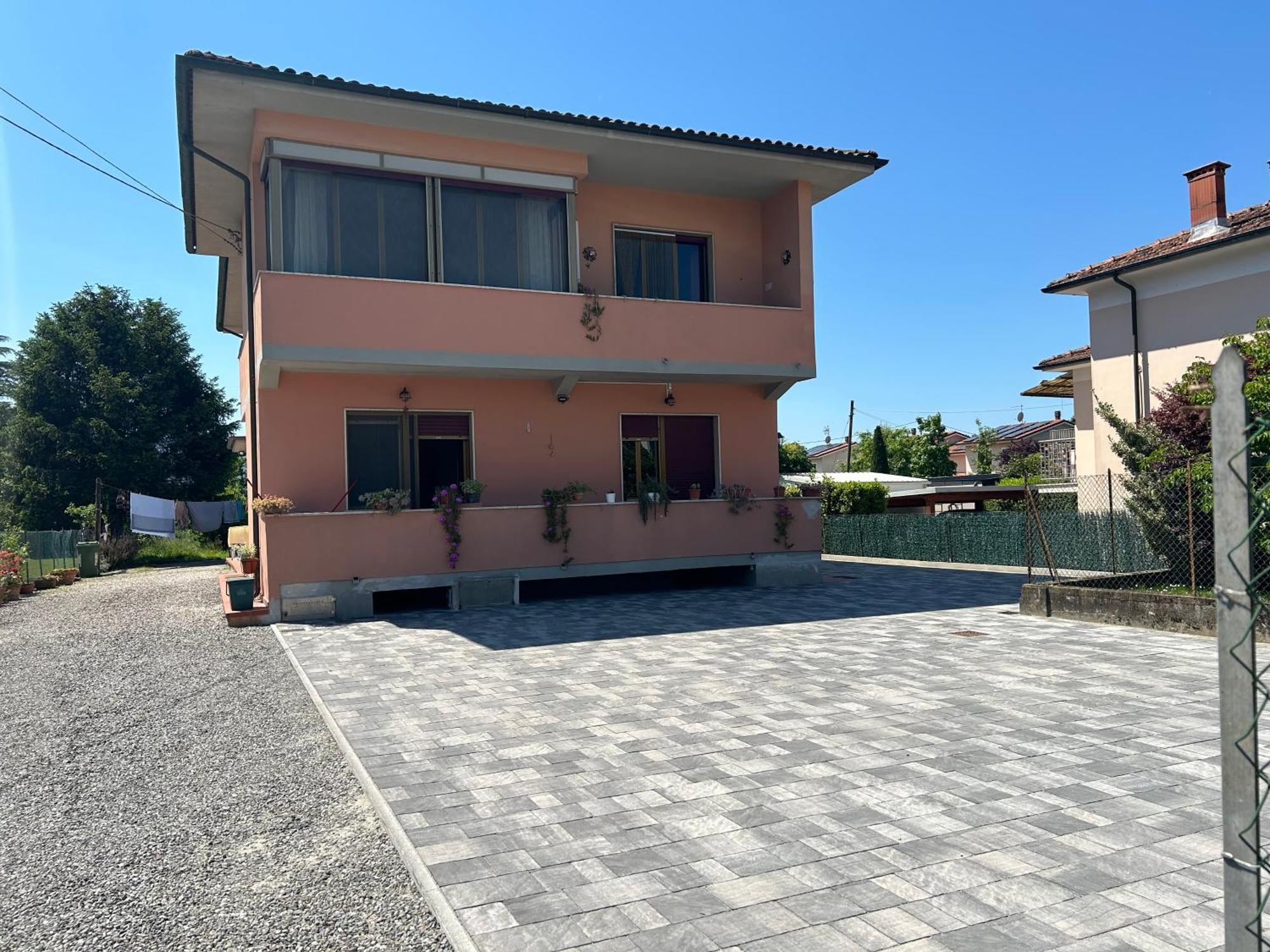 Albi'S House,Terrazza ,Wi-Fi, Parcheggio, Ac Apartment Lucca Exterior photo